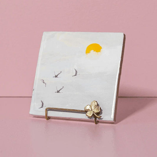 Storytiles golden stand clover