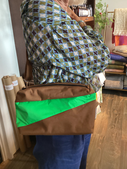 Susan Bijl the new bum bag Hazel & greenscreen M