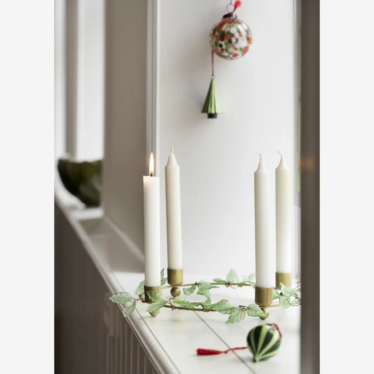 Madam stoltz hand painted ornament tree dark green set