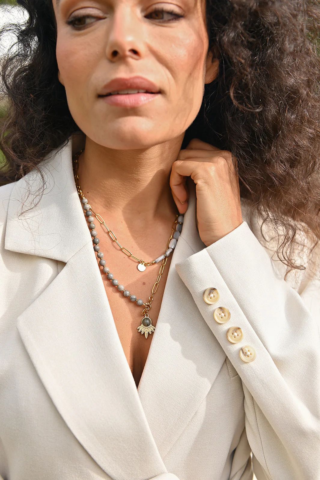 Solid Gold base necklace Vala