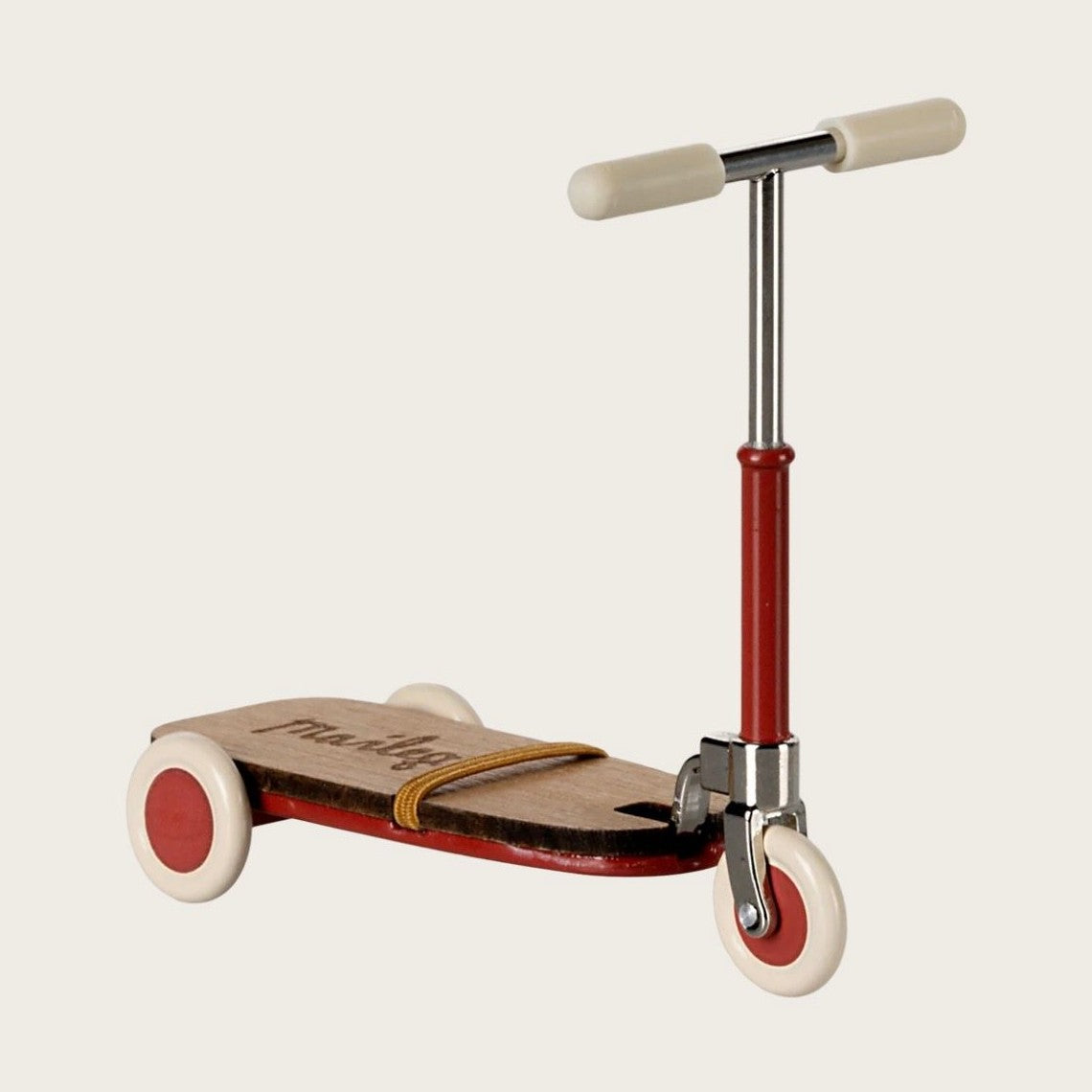 Maileg kick board mouse red