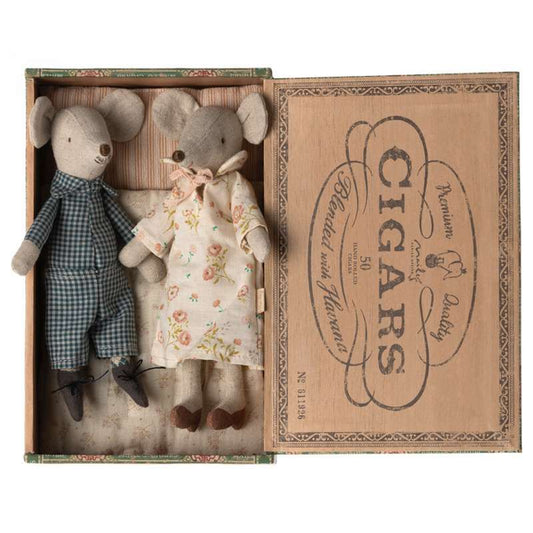 Maileg grandma and grandpa mice in cigarbox