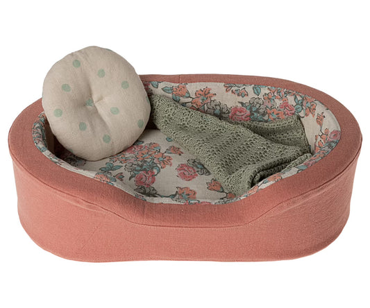 Maileg cosy basket dog or cat coral