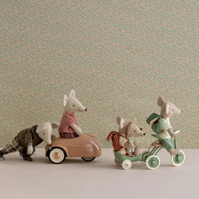 Maileg abri a Tricycle green mouse