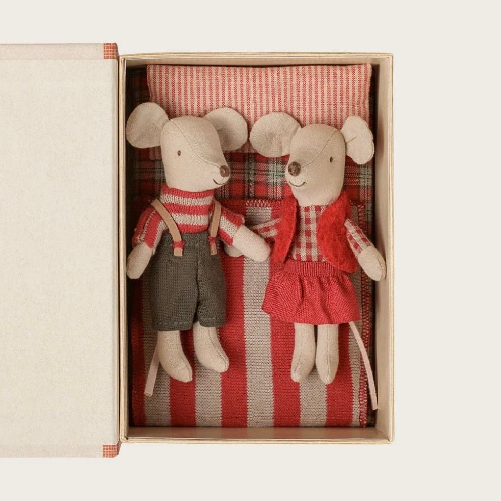 Maileg christmas twin mouse little sister and brother in book