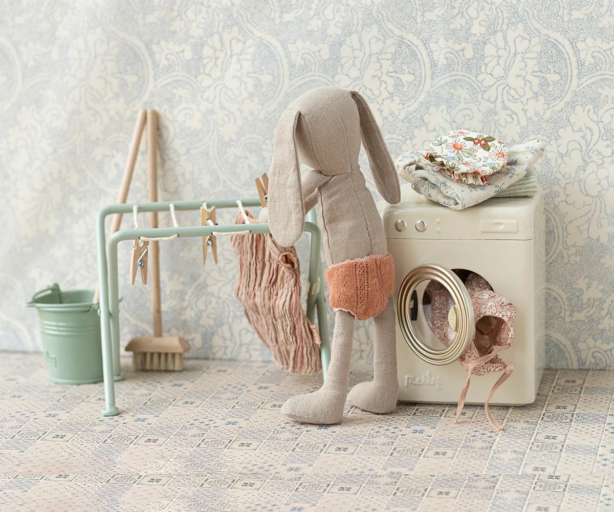 Maileg drying rack with pegs miniature