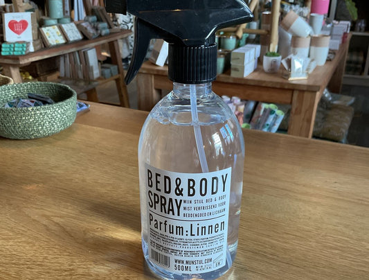 Mijn stijl bed & body spray linnen wit/zwart etiket 500ml