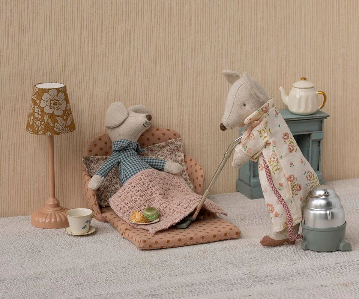 Maileg sofa bed mouse dots