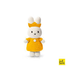 nijntje handmade and her yellow queenset